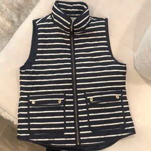 Striped navy/cream puffer vest